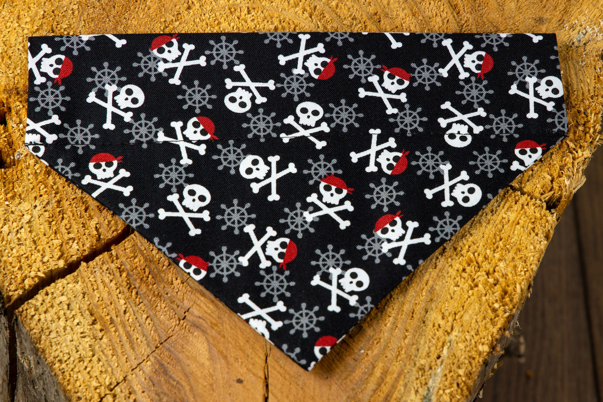 Halsbandtuch - Totenkopf schwarz