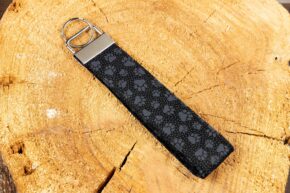 Schlüsselband Pfötchen grau schwarz