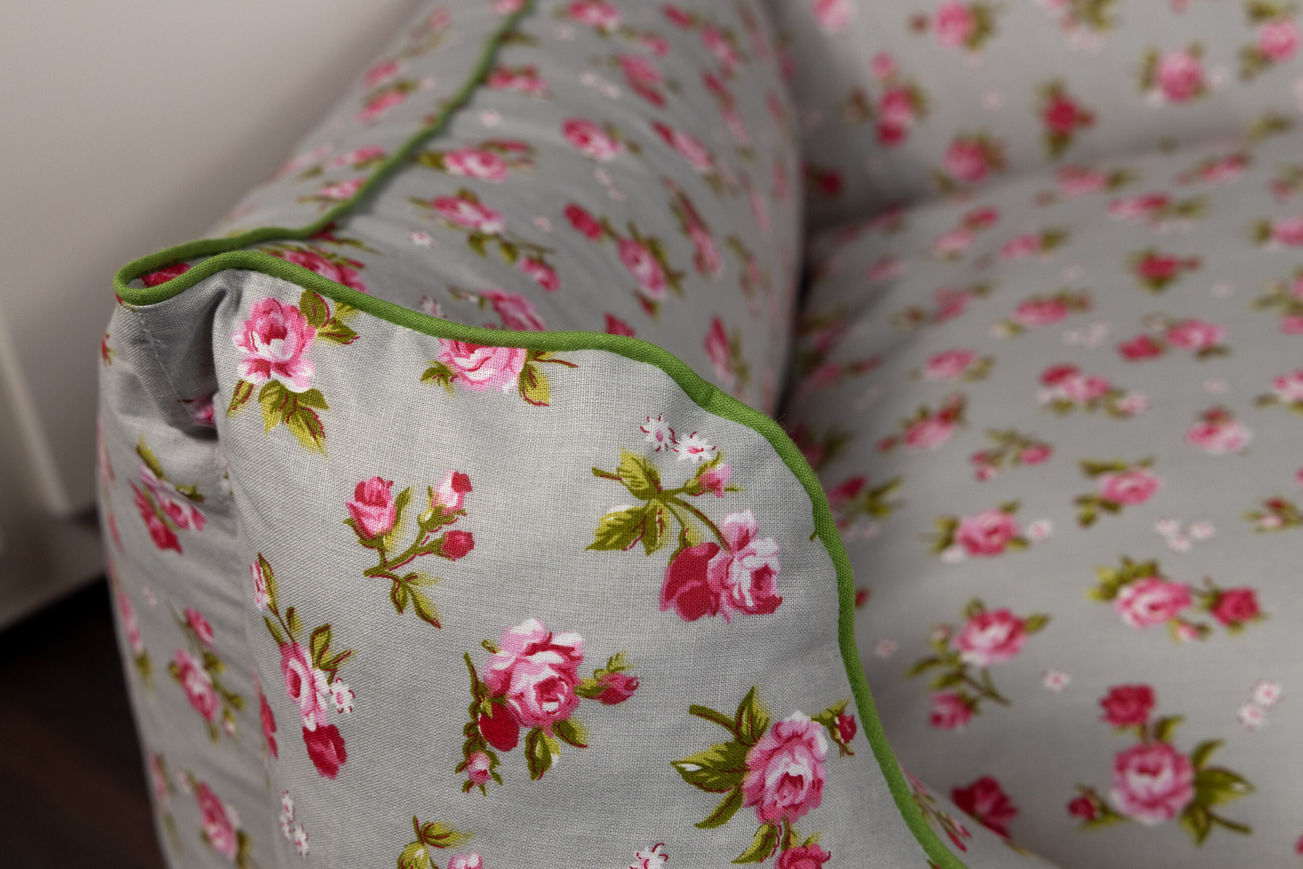 Hundebett comfort line "Rosen mit Paspel" – Bild 2