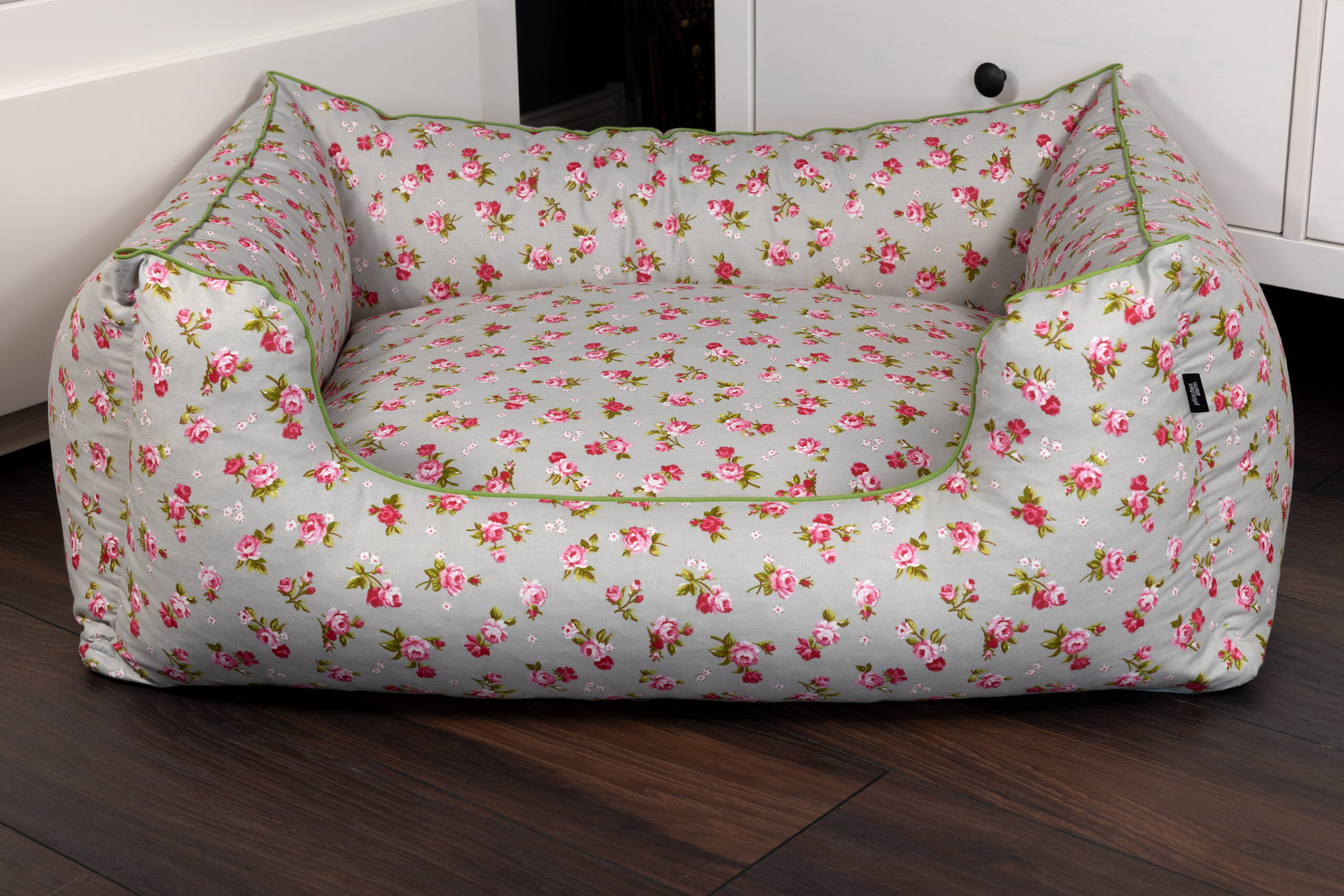 Hundebett comfort line "Rosen mit Paspel"